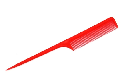Picture of £0.79 TAIL COMB ASSTD LOOSE