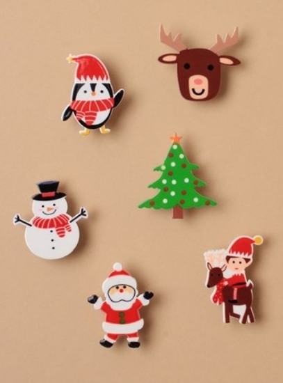 Picture of £1.00 CHRISTMAS PIN BADGES (12) 0900