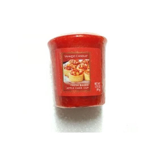 Picture of £1.00 YANKEE CANDLES APPLE CUPCAKE (18)