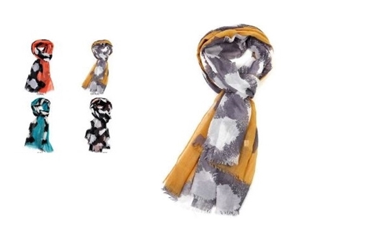 Picture of £4.99 GEO SCARVES 4 ASST