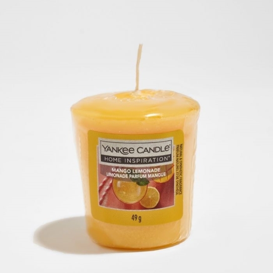 Picture of £1.00 YANKEE 49g CANDLE BANANA FLOWERS