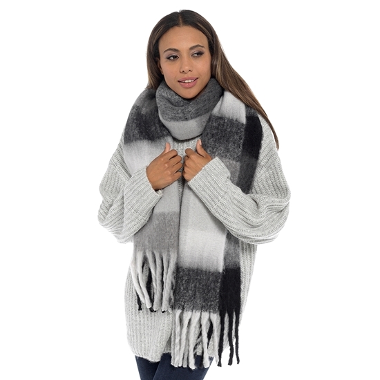 Picture of £9.99 LADIES WINTER SCARVES 4 ASSTD